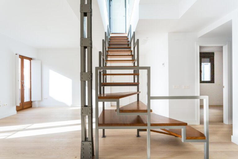 Interior de la vivienda del edificio en Menéndez Pelayo, Sevilla